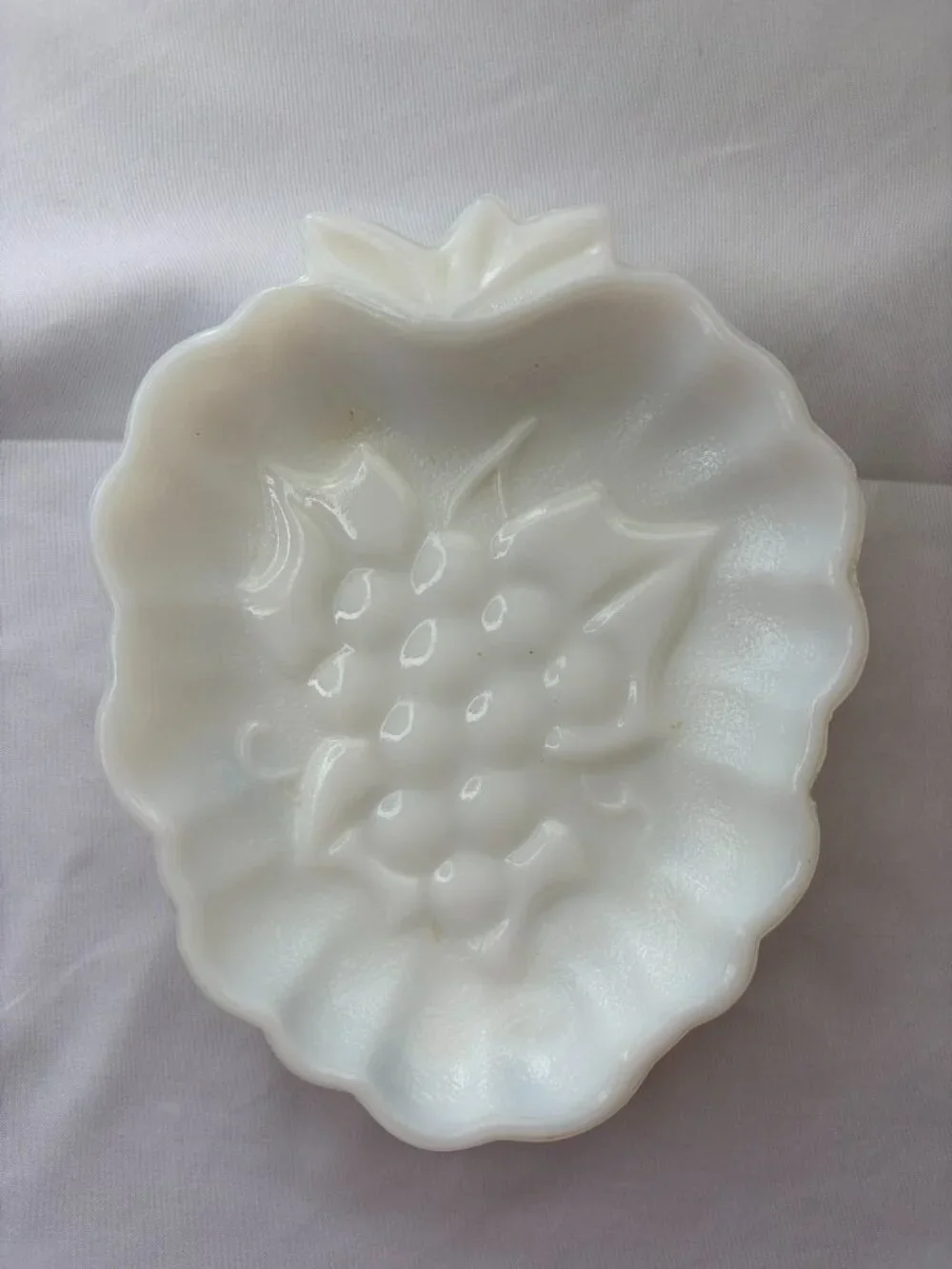 Vintage Milk Glass Grape & Leaf Dishes Set of 3 Embossed Scalloped Fruit Shape